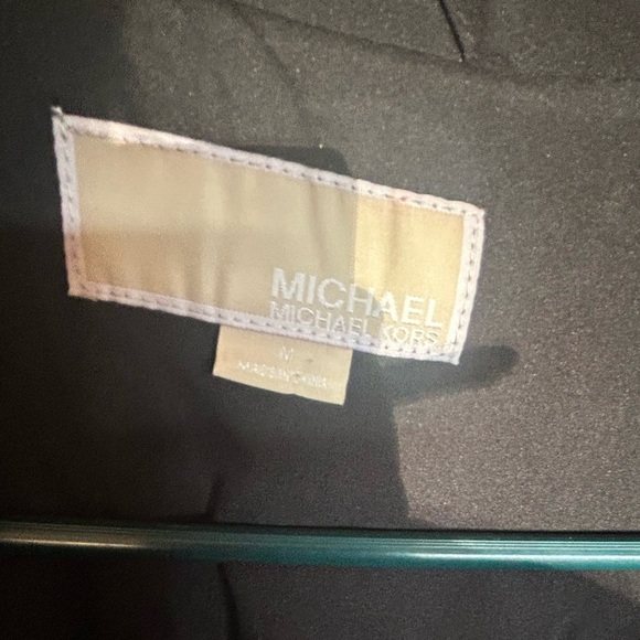 Coats - Picture 5 of 7